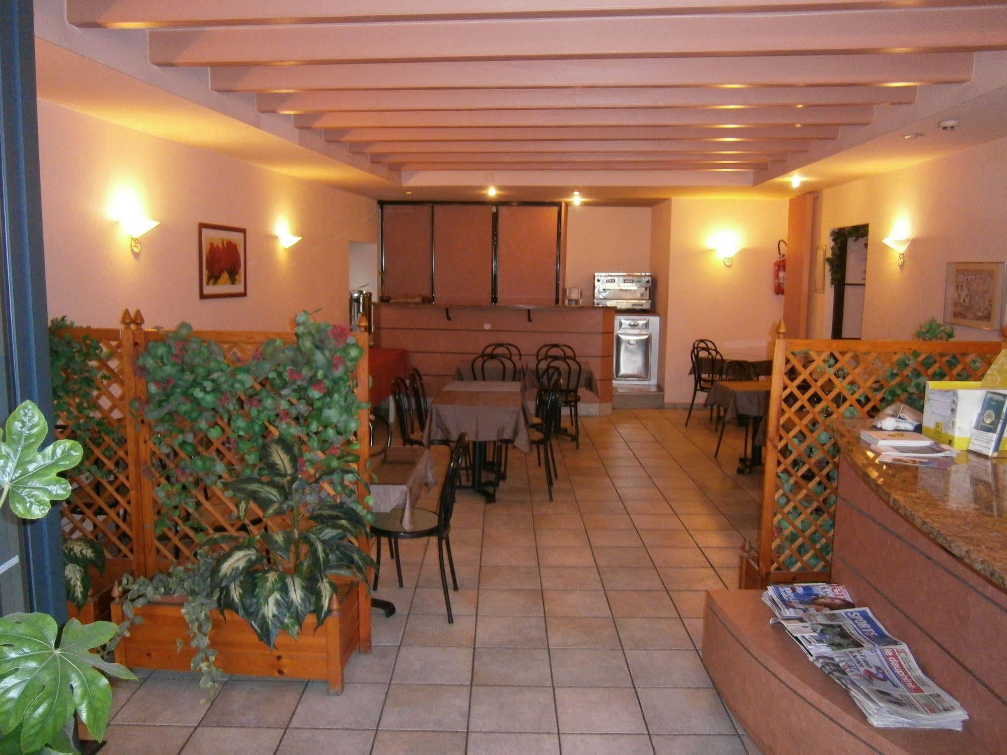 Logis Hotel Saint Jacques Valence  Kültér fotó